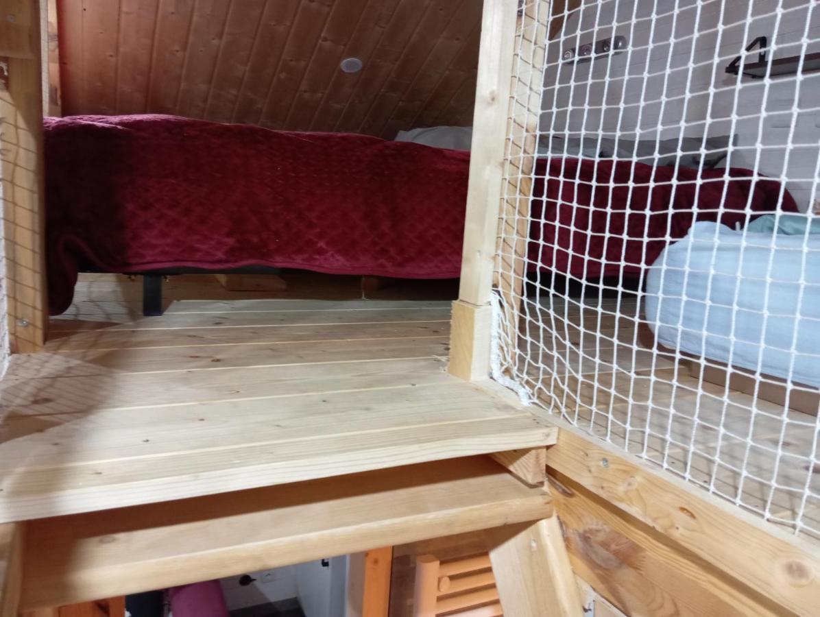 La P'Tite Maison Bois Du Herisson Menetrux-en-Joux エクステリア 写真